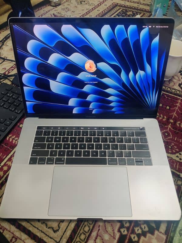 MacBook pro 2017 with original box and charger 1