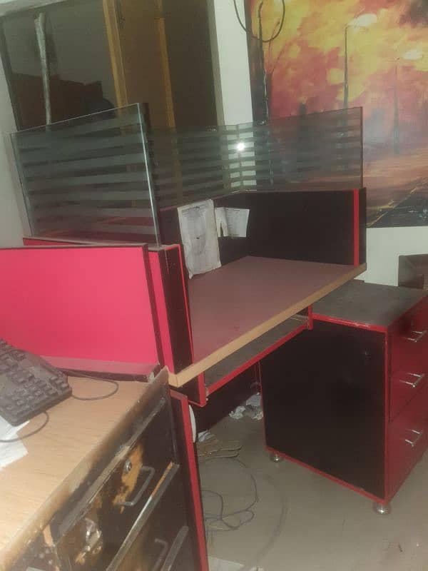 OFFICE TABLE'S AND CABINETS 11