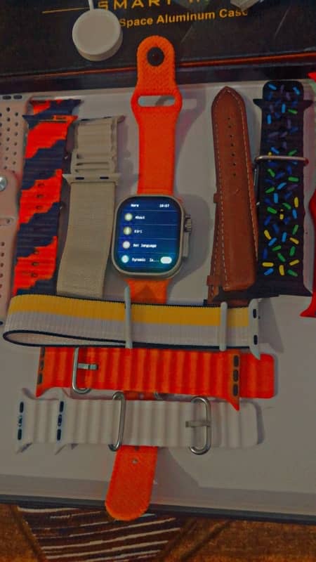 Smart watch with 10 straps and charger and box 3