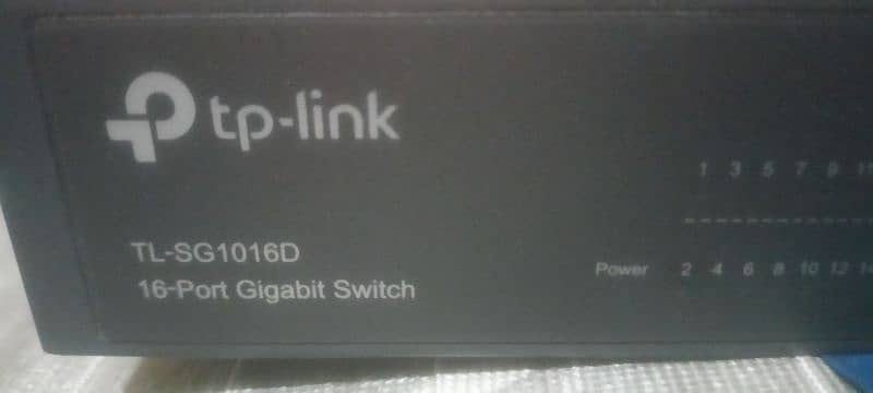 tp-link 16-port Gigabit Switch 0