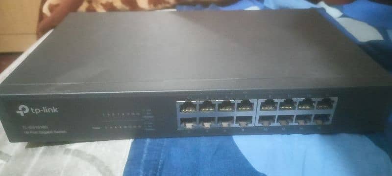 tp-link 16-port Gigabit Switch 1