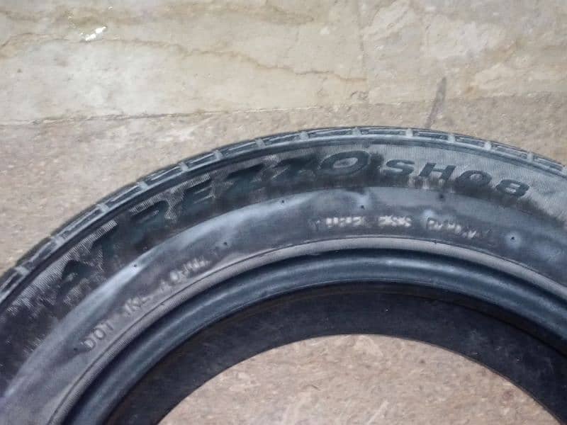 atrezzo shob k tyre hain 10.000 km running h bus 4