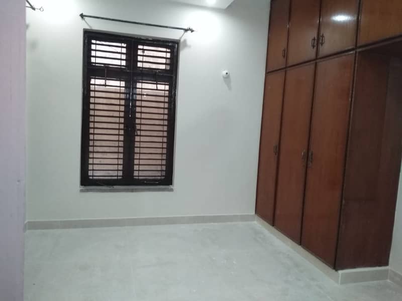 10 marla beautiful lower portion for rent allama iqbal town lahore 0