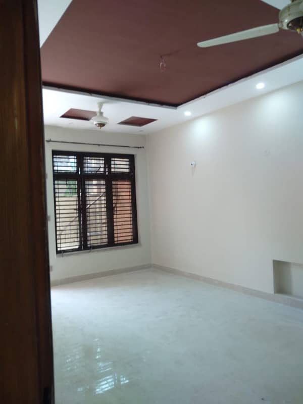 10 marla beautiful lower portion for rent allama iqbal town lahore 5