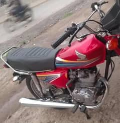 Honda 125 Bike Urgent For Sale Call me_+03425820107