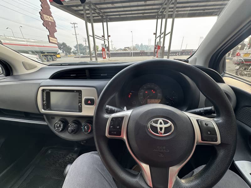 Toyota Vitz 2014 6