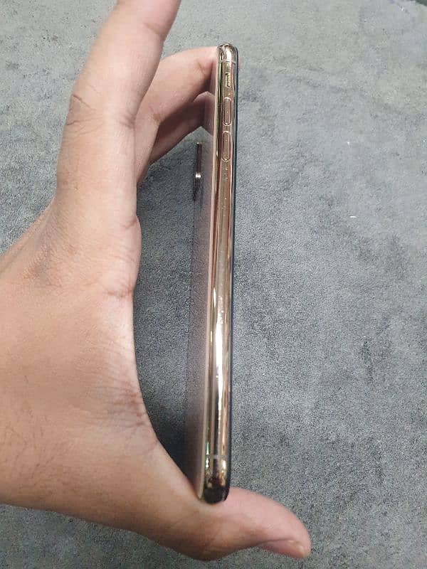 iphone xs max 64gb dual sim PTA 9/10 condition 1