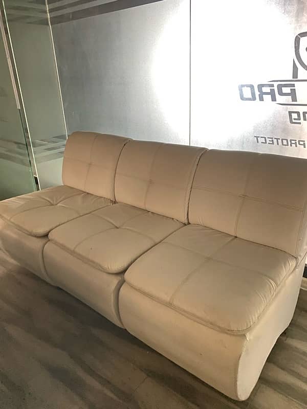 Complete office furniture sofa set and office chairs 3