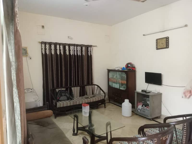 10 Marla Uper Portion For Rent ( Railway Officer Colony) 3