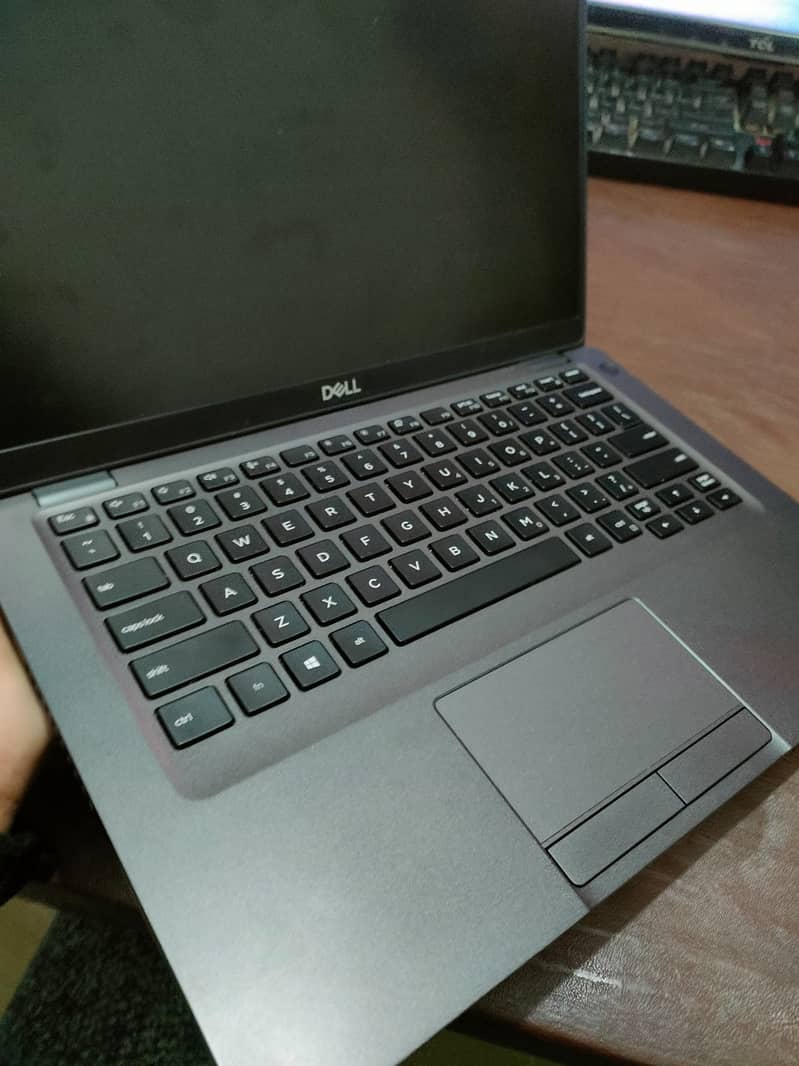 Dell latitude core i5 8th gen 6