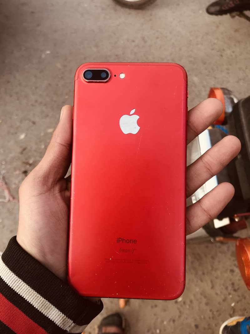 Apple iPhone 7 Plus 1