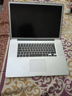 MacBook pro 2011 , 17 inch , core i7\2nd , 1 GB Dedicated graphic card