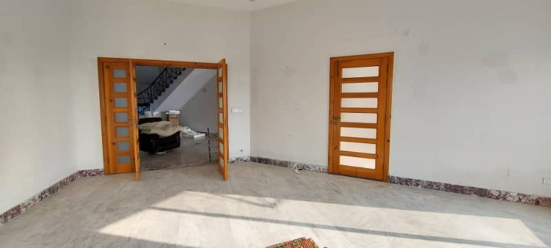 BEAUTIFUL HOUSE AVAILABLE FOR RENT IN BANIGALA 5