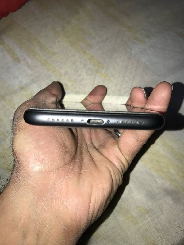 Iphone 11-Non PTA-128 Gb 4