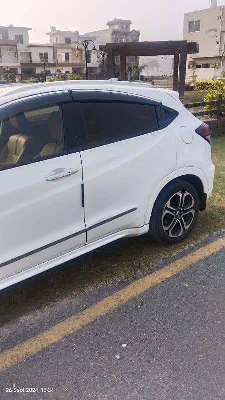 Honda Vezel 2015 4