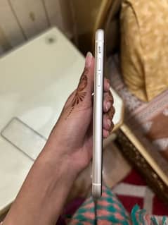 iphone 11 white color