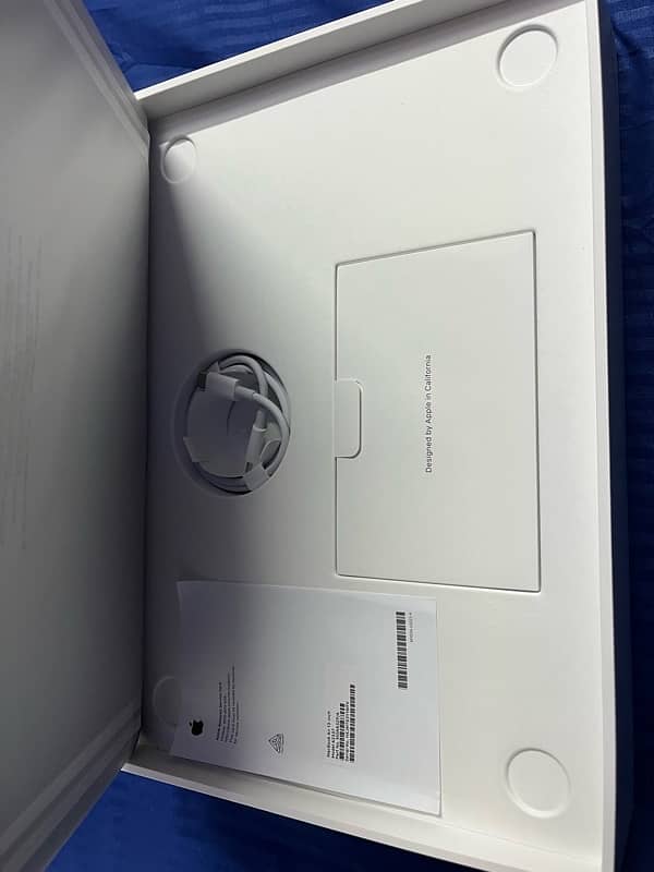 Non active Macbook Air M1 13” Space grey 256/8 2