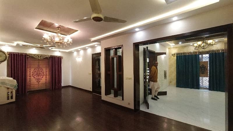 10 Marla Luxurious House for Sale in Phase 5, DHA Lahore 5