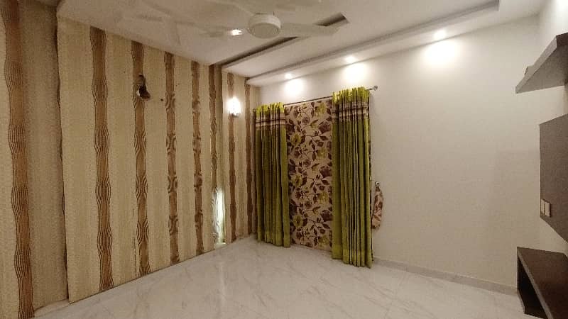 10 Marla Luxurious House for Sale in Phase 5, DHA Lahore 30