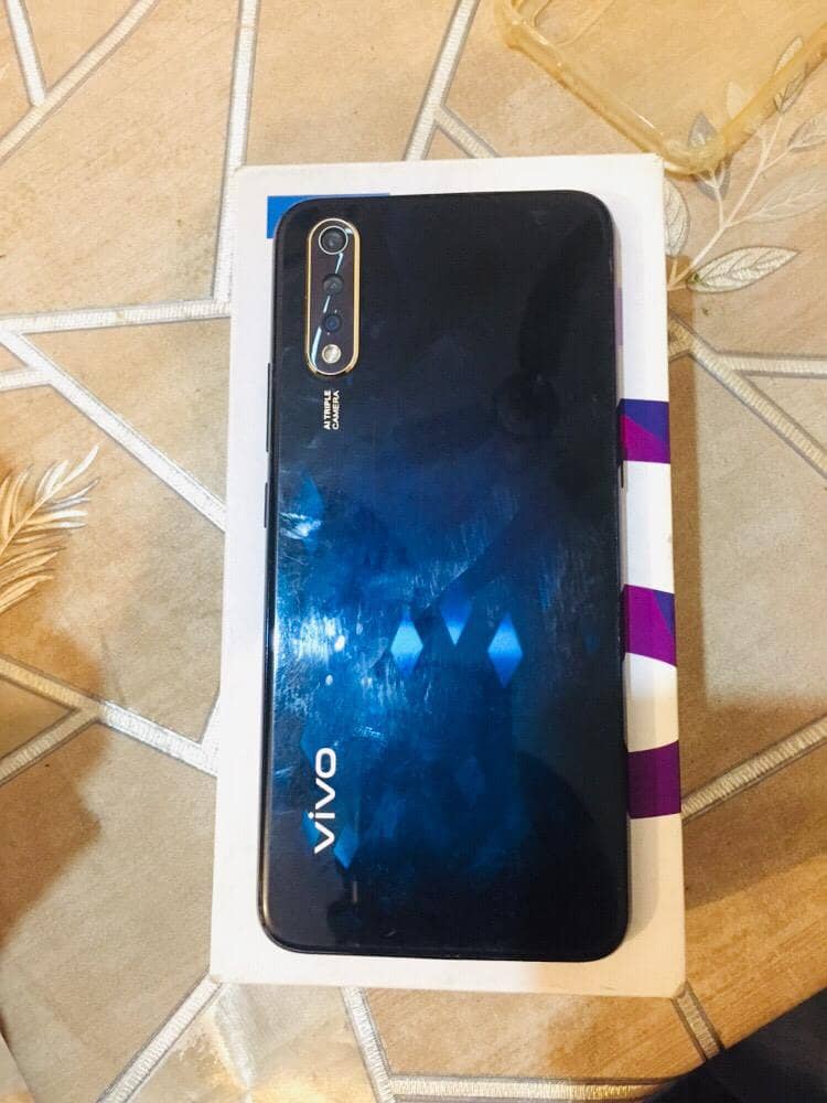 vivo S1 with box and original charger 4+1/128 1