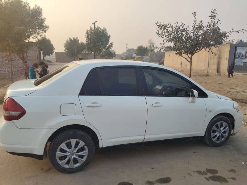 Nissan Tiida 2007 2