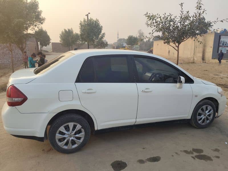 Nissan Tiida 2007 3