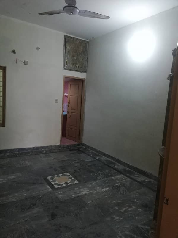 One bed flat Available for rent in Kuri road Newmal Islamabad 0