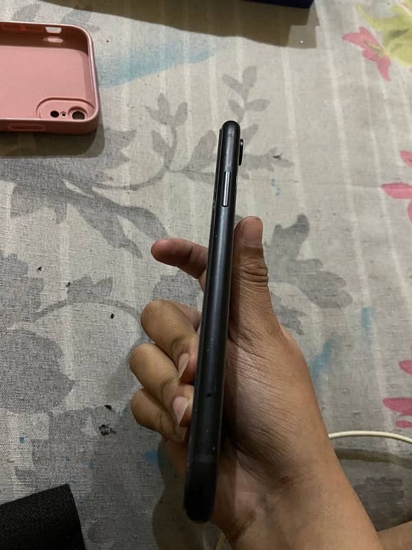 iPhone XR jv 4