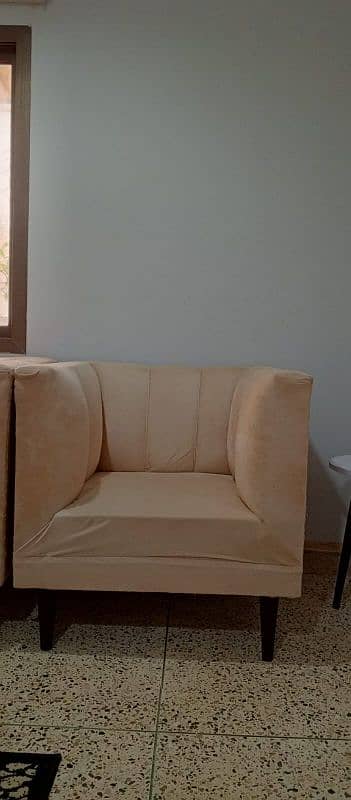 new condition sofa set 1