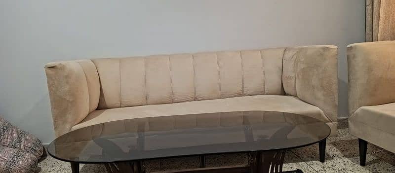 new condition sofa set 4