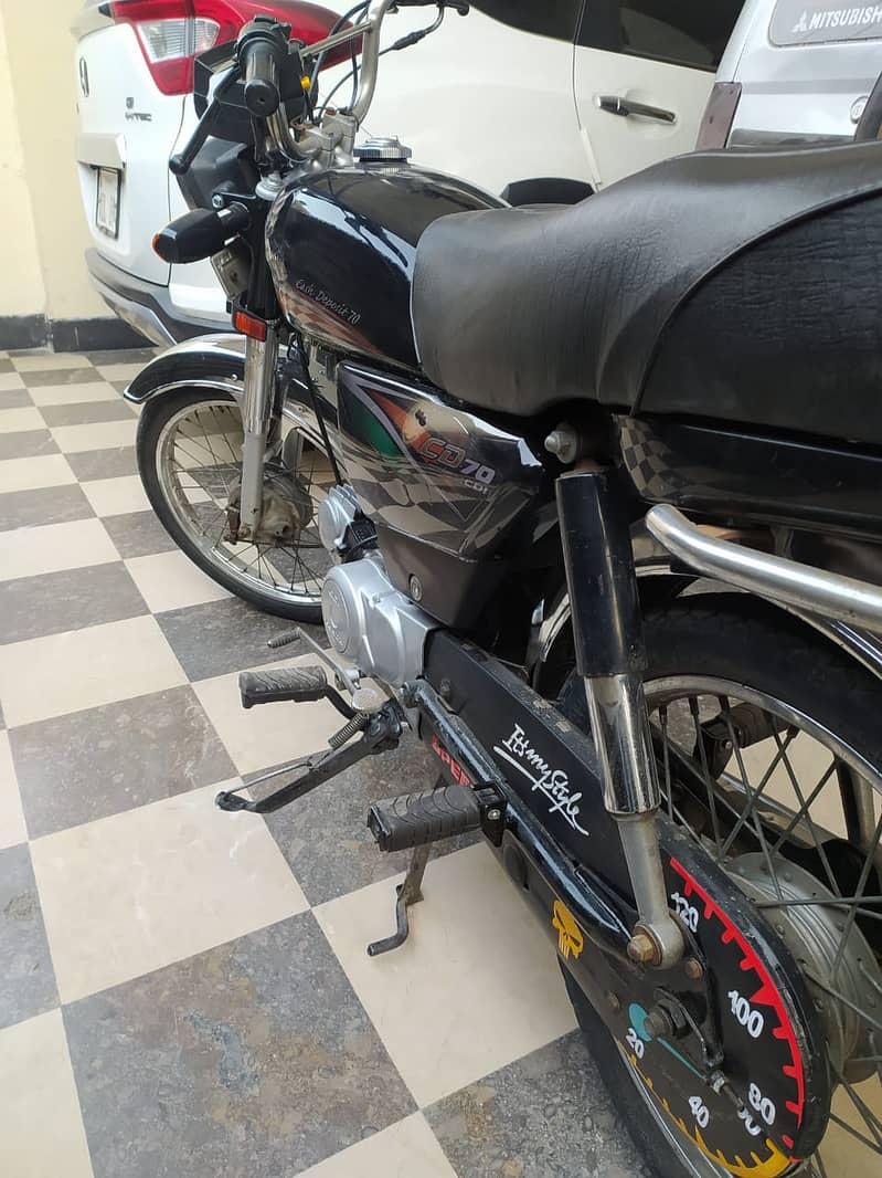 Honda CD 70 2016 For urgent Sale with original parts 6