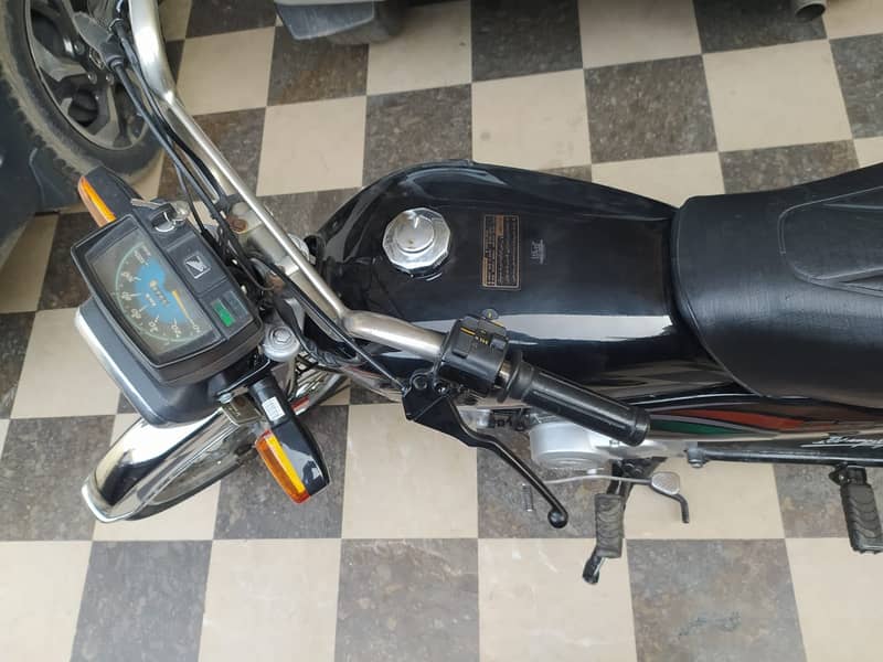 Honda CD 70 2016 For urgent Sale with original parts 8