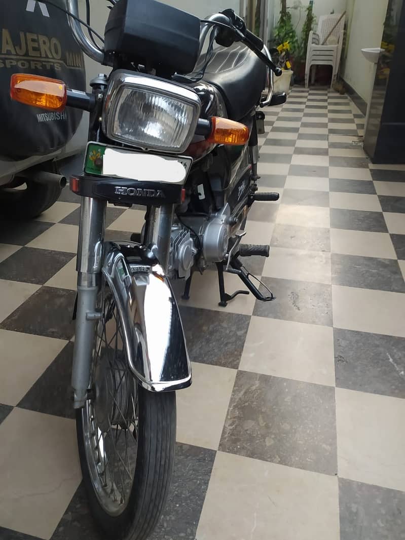 Honda CD 70 2016 For urgent Sale with original parts 9