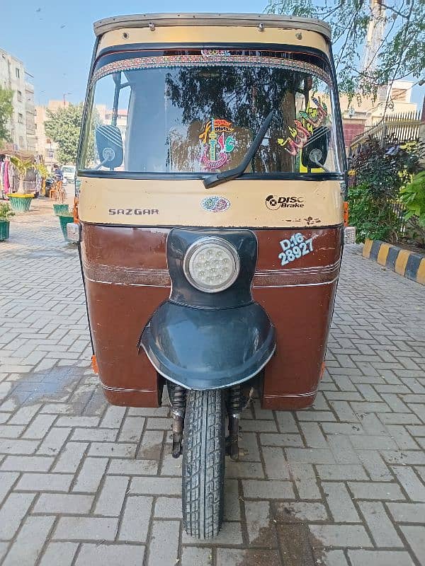 Complete Geniun Condition Sazgar Rickshaw 2016 1