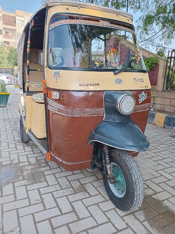 Complete Geniun Condition Sazgar Rickshaw 2016 5