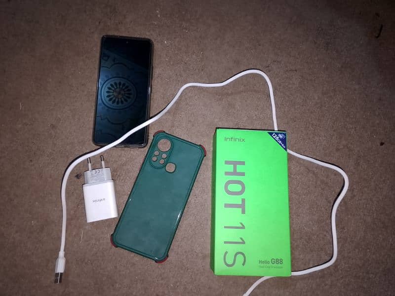 infinix hot 11s 10 by 10 condition 3