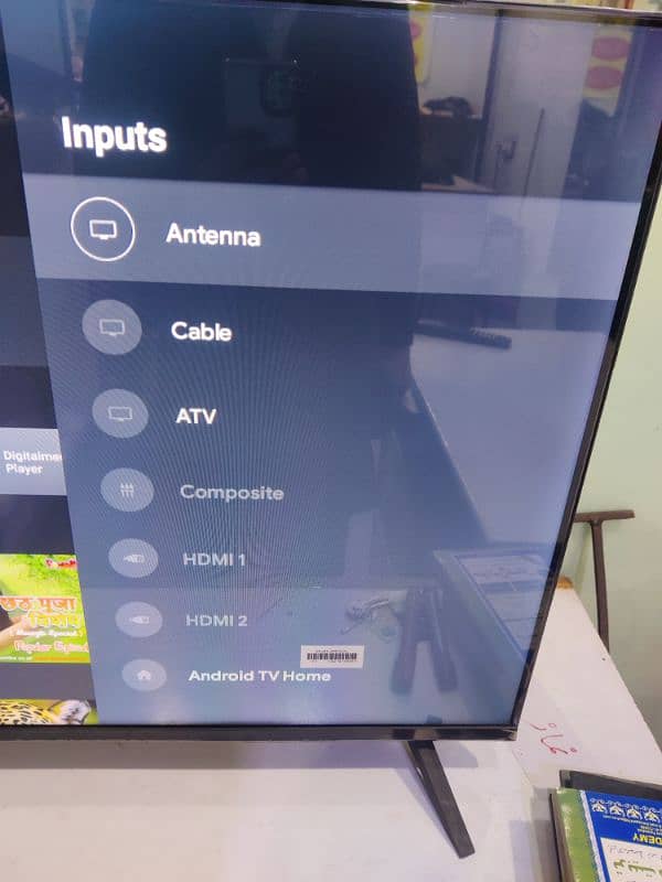 Hisense 40" Android LED TV Android 11 voice remote ha 10/10 condition 7