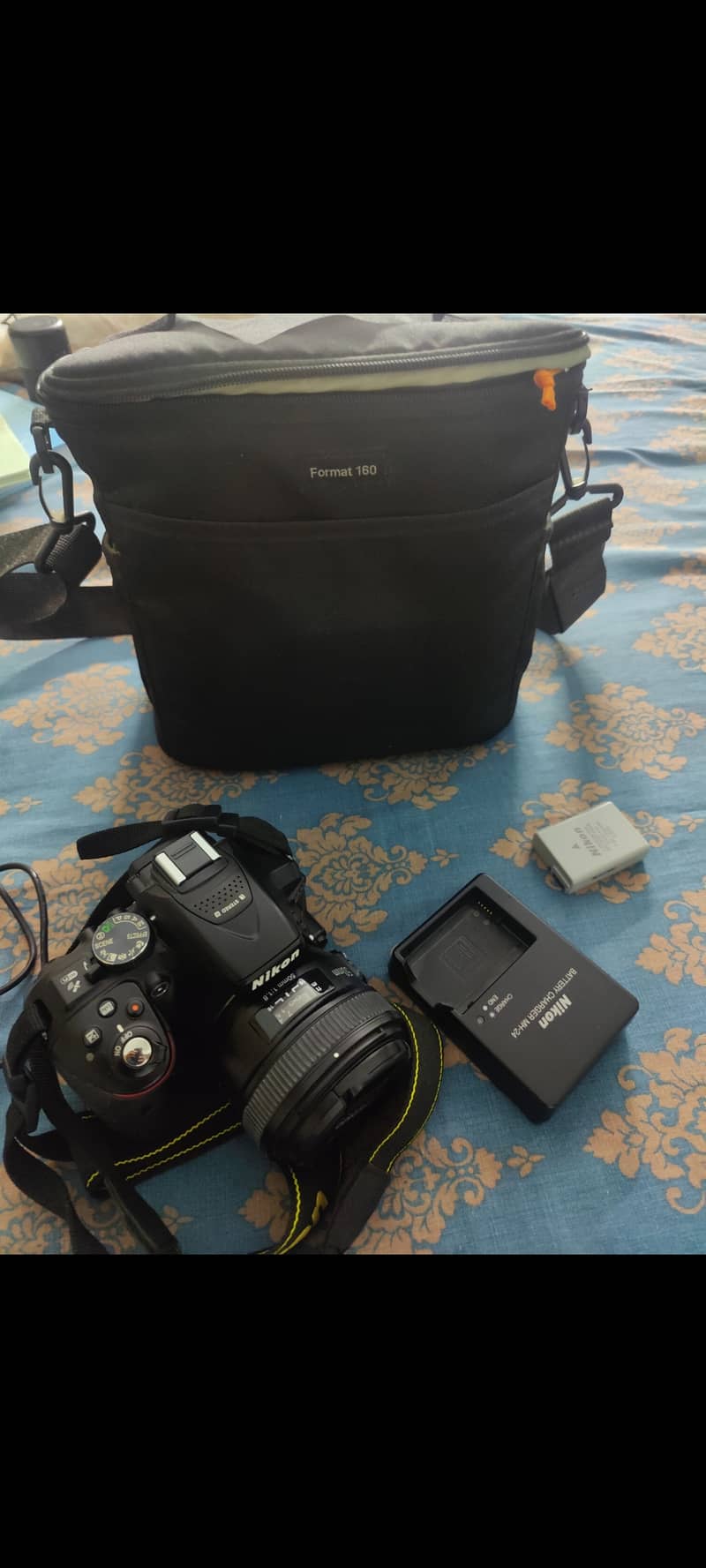 NIKON D5300 WITH BOX 4