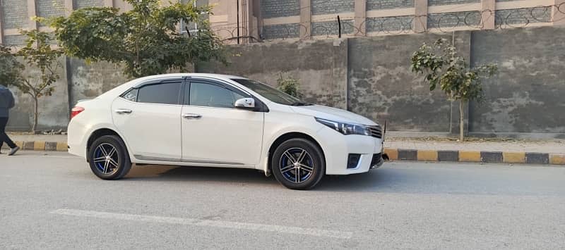 Toyota Corolla GLI 2015 1