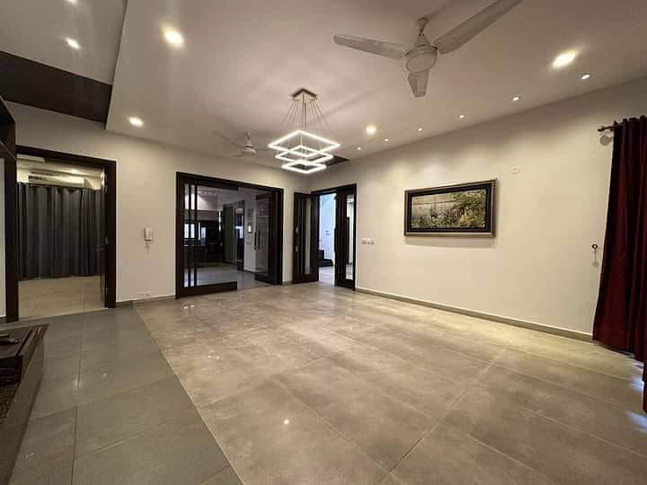 A Beautiful 1 Kanal House Is Out Class Nice House Available For Rent In PHASE 1 DHA, Lahore. 0