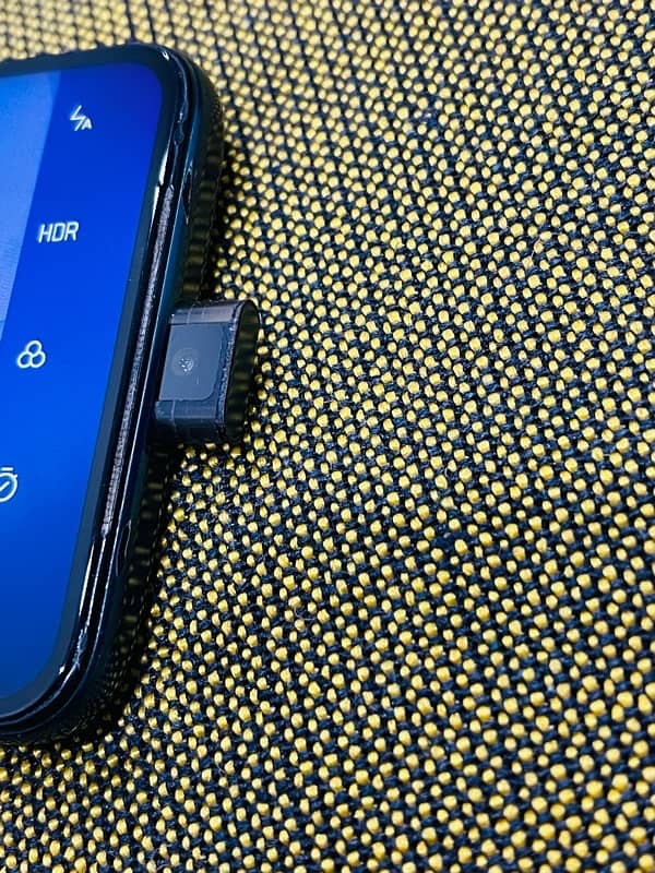 oppo reno 2f  8/128  dual sim pta approved urgent sale 7