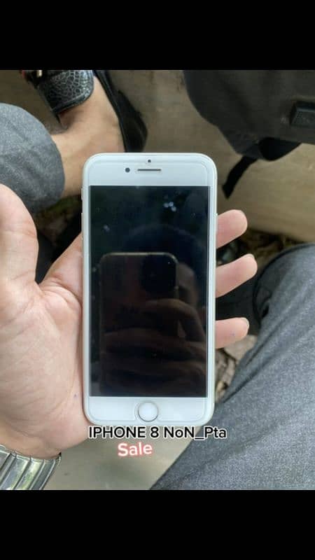 iphone 8 256gb 10/10 condition bettry health 82 1