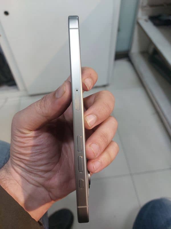 IPHONE 15PRO MAX NON PTA 4