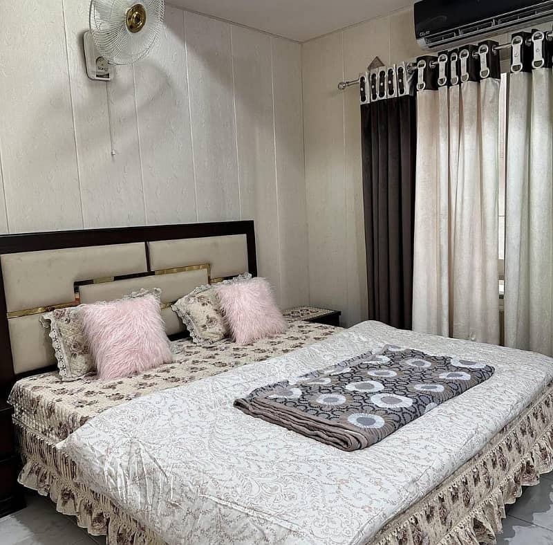 02 BED LUXURY FURNISHED APPARTMENT AVAILBLE FOR RENT AT GULBERG GREEEN ISLAMABAD 6