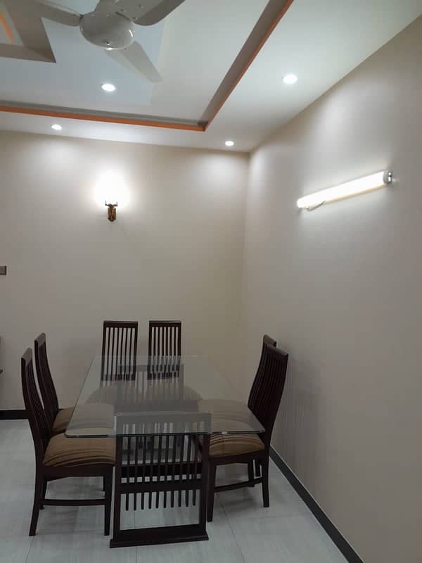 Luxury Girls Hostel Near By UCP 7