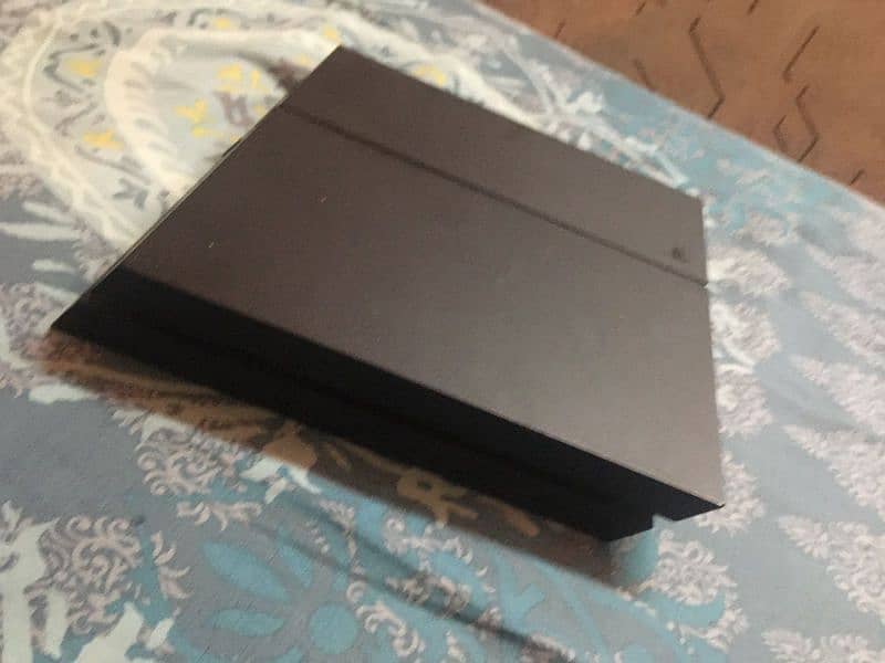 Original black ps4 slim 1