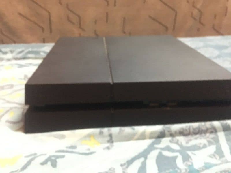 Original black ps4 slim 3