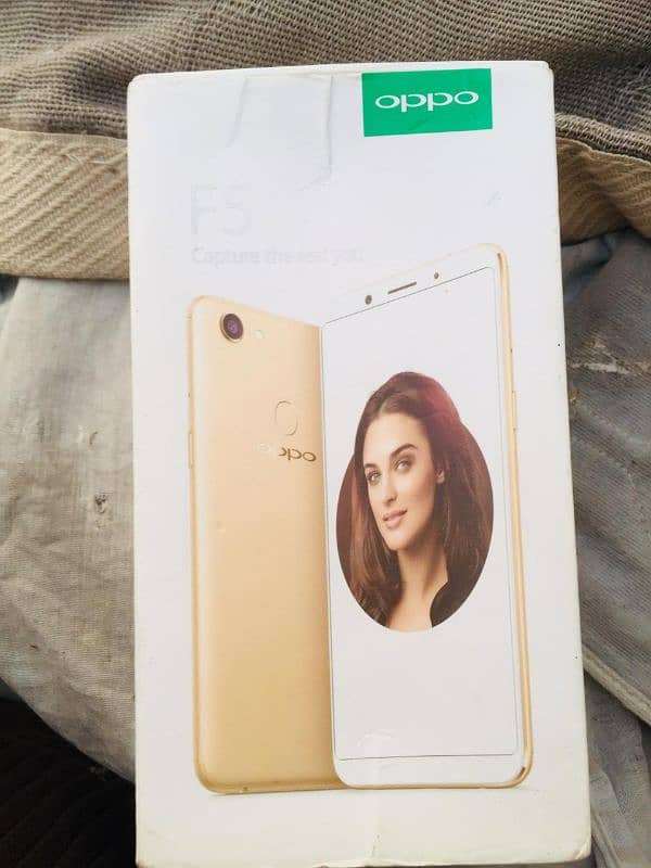 oppo f5 with box charger 9