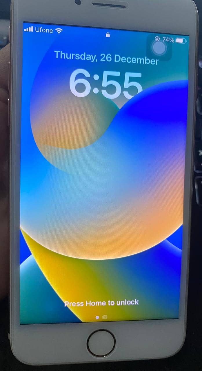 Apple iPhone 8 screacless and neat 0