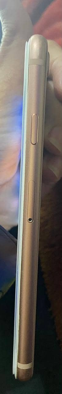 Apple iPhone 8 screacless and neat 4